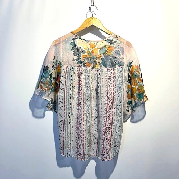 Fig and Flower Top Size S Sheer Flutter Sleeve Semi Sheer Lace - Picture 2 of 10